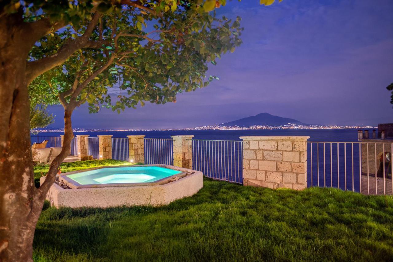 Amore Rentals - Villa Galidia Сорренто Екстер'єр фото