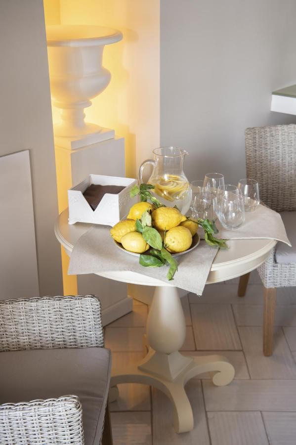 Amore Rentals - Villa Galidia Сорренто Екстер'єр фото