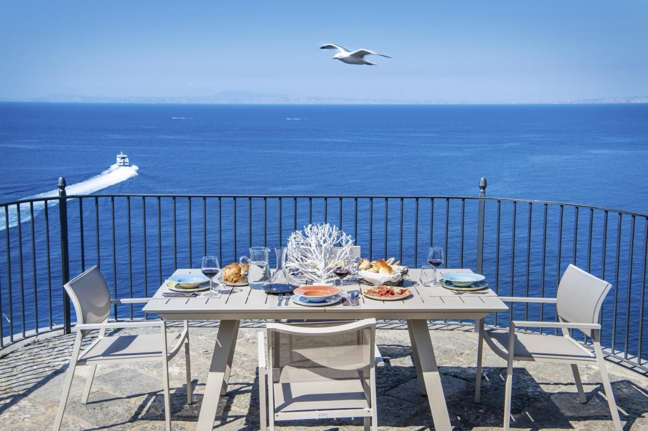 Amore Rentals - Villa Galidia Сорренто Екстер'єр фото