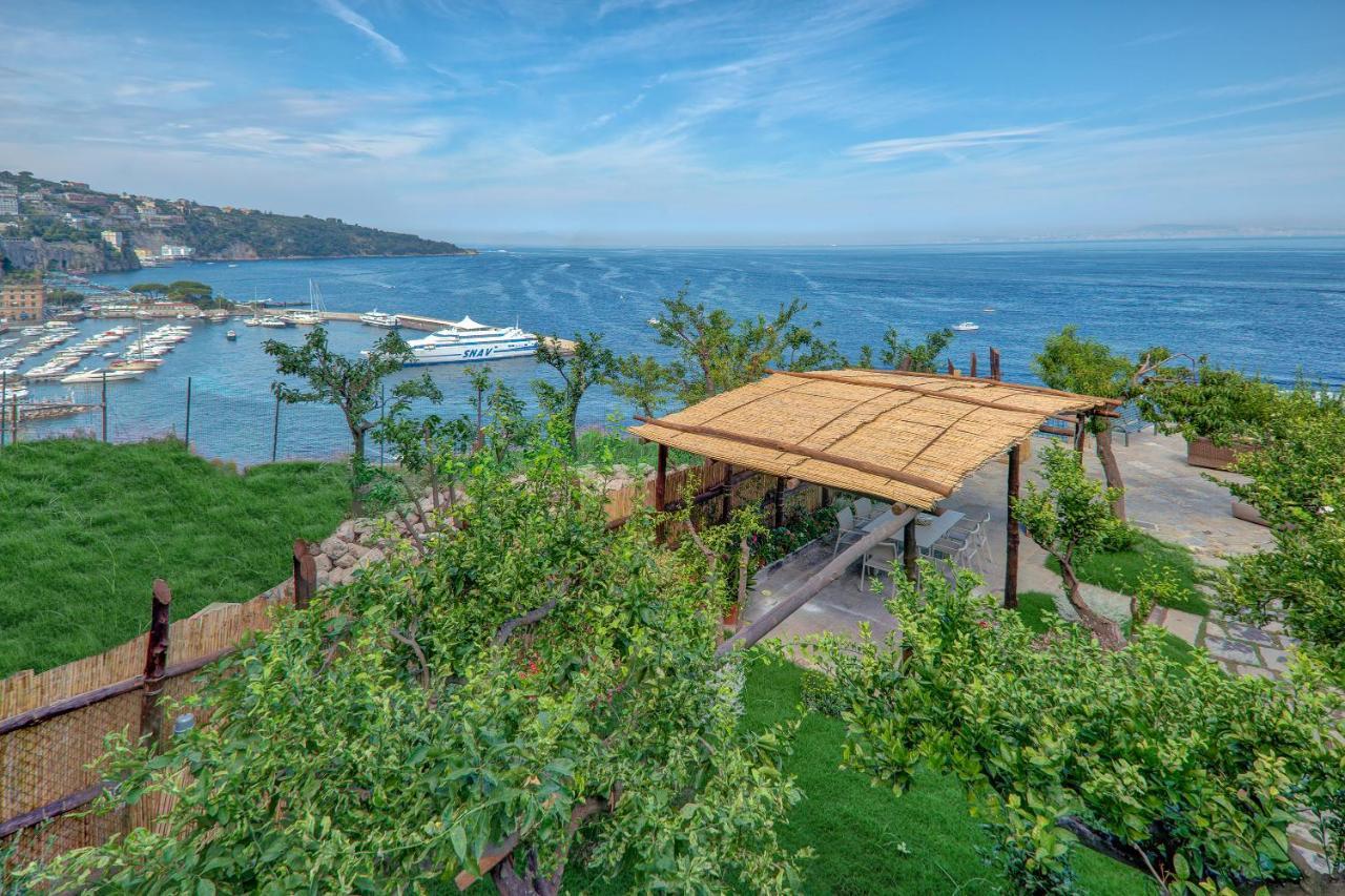 Amore Rentals - Villa Galidia Сорренто Екстер'єр фото