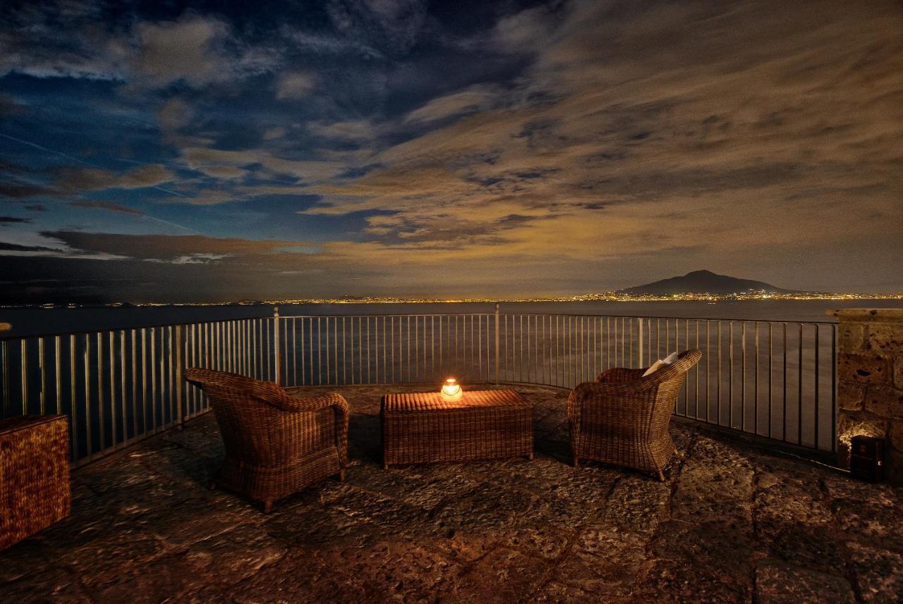 Amore Rentals - Villa Galidia Сорренто Екстер'єр фото