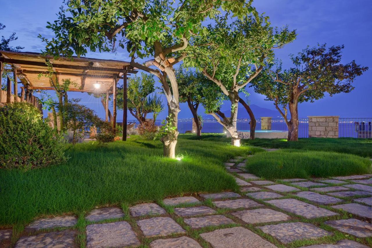 Amore Rentals - Villa Galidia Сорренто Екстер'єр фото